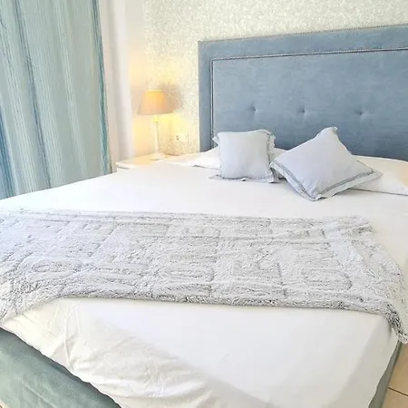 Beautiful Bedroom With Private Bathroom Marbella Exterior foto