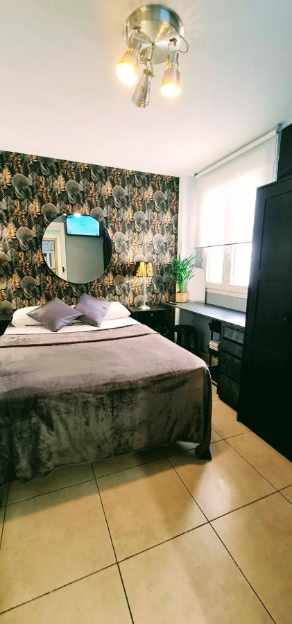 Privatunterkunft Beautiful Bedroom With Private Bathroom *